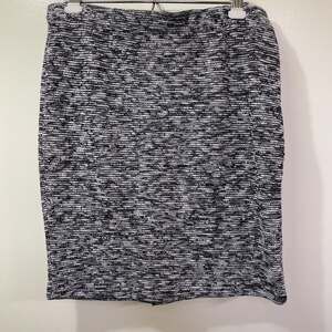 BNCI Stretch Knit Skirt Women’s Large Above Knee Small Back Slit Gray & Black